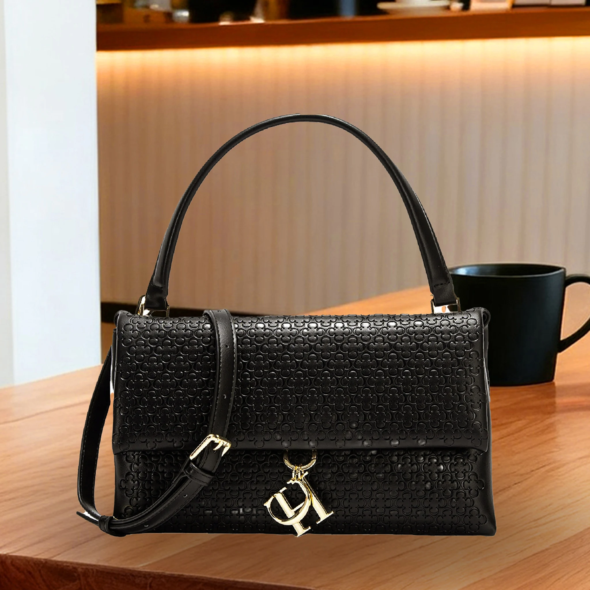Elegant Handbag Monogram Embos - Women Bags Premium Brands incelemesi ve fiyatı